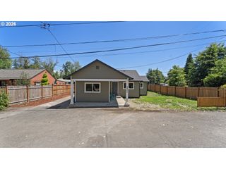 9400 Ne GERTZ Ct, Portland, OR 97211