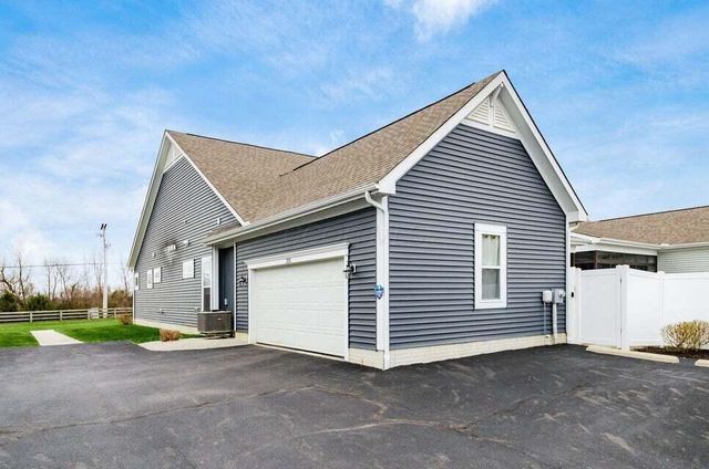 205 Honeywood Drive S, Galena, OH 43021