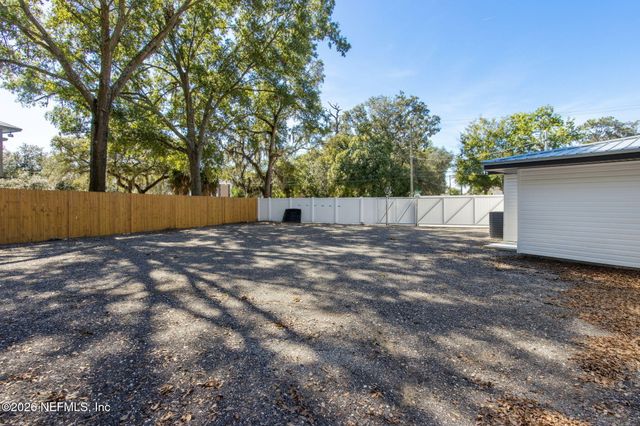 2025 ART MUSEUM Drive, Jacksonville, FL 32207