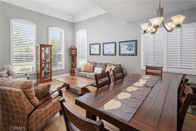 21825 Carol Court, Saugus, CA 91390