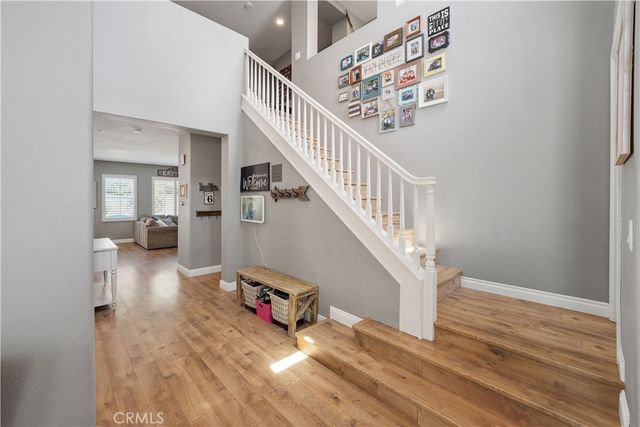 21825 Carol Court, Saugus, CA 91390