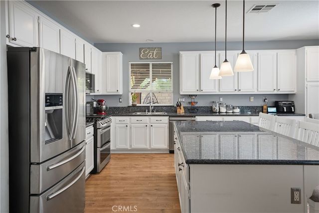 21825 Carol Court, Saugus, CA 91390