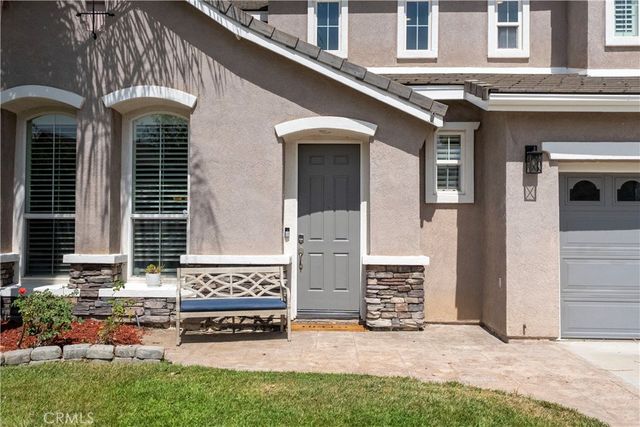 21825 Carol Court, Saugus, CA 91390