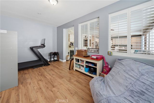 21825 Carol Court, Saugus, CA 91390