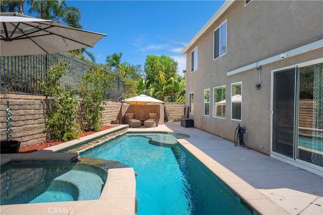 21825 Carol Court, Saugus, CA 91390