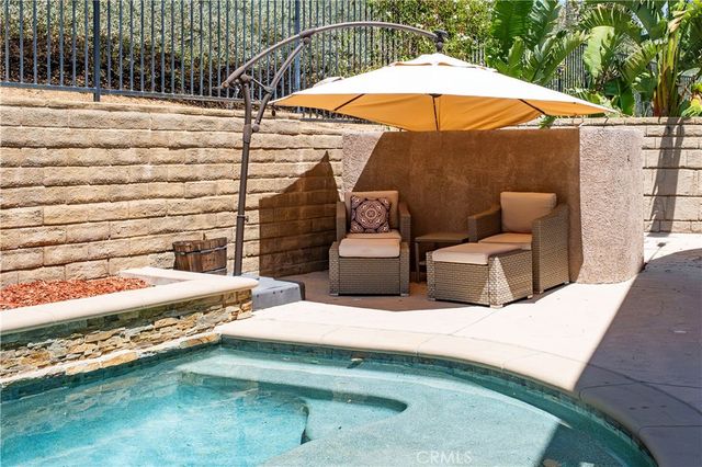 21825 Carol Court, Saugus, CA 91390