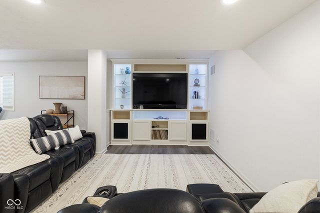 12347 Twyckenham Drive, Fishers, IN 46037