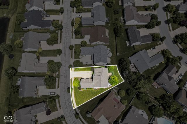 12347 Twyckenham Drive, Fishers, IN 46037