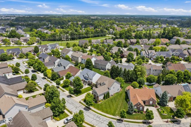 12347 Twyckenham Drive, Fishers, IN 46037