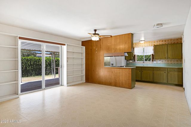 3907 W State Avenue, Phoenix, AZ 85051