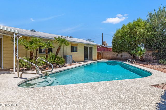 3907 W State Avenue, Phoenix, AZ 85051