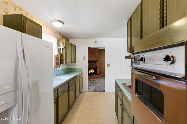3907 W State Avenue, Phoenix, AZ 85051