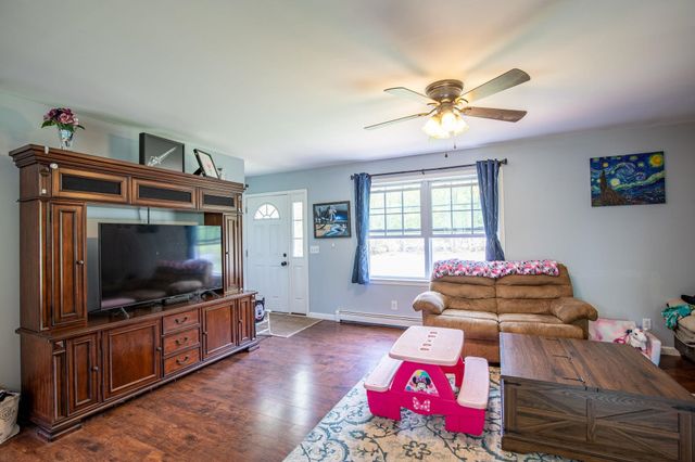 372 Cross Road, Rochester, NH 03867