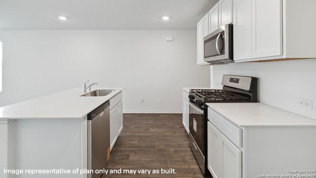 5122 Quartz Row Drive, San Antonio, TX 78253