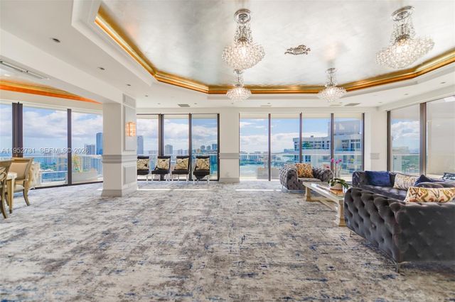 2800 Island Blvd PH05, Aventura, FL 33160