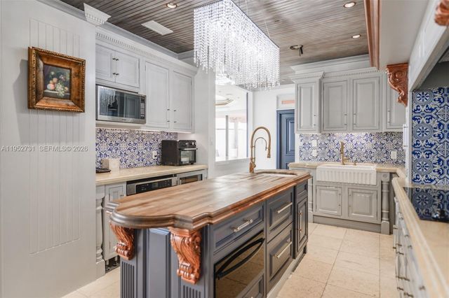 2800 Island Blvd PH05, Aventura, FL 33160