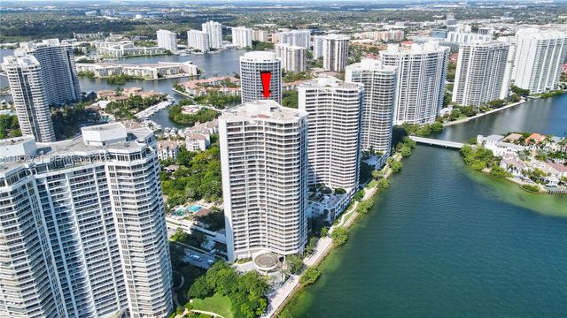 2800 Island Blvd PH05, Aventura, FL 33160