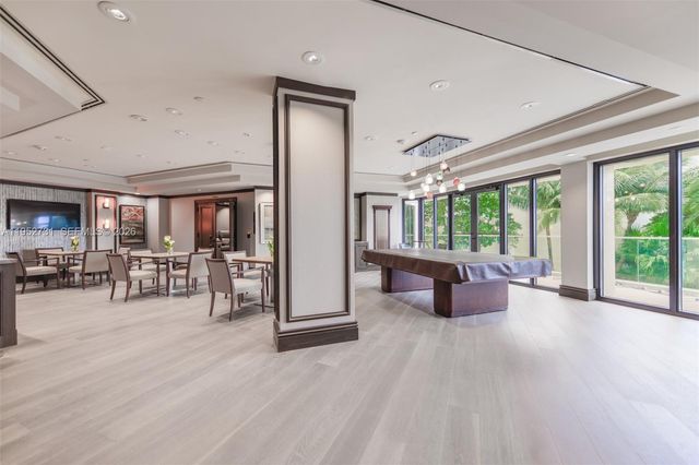 2800 Island Blvd PH05, Aventura, FL 33160