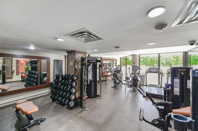 2800 Island Blvd PH05, Aventura, FL 33160