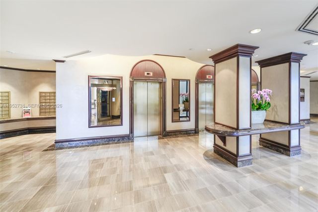 2800 Island Blvd PH05, Aventura, FL 33160