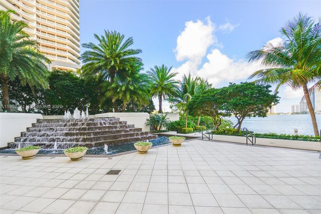 2800 Island Blvd PH05, Aventura, FL 33160