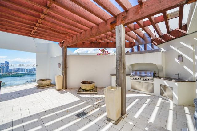 2800 Island Blvd PH05, Aventura, FL 33160