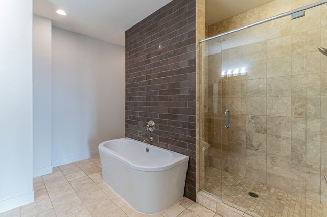 3100 W 7th Street 811, Fort Worth, TX 76107