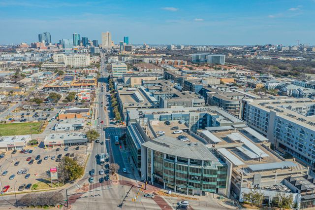 3100 W 7th Street 811, Fort Worth, TX 76107