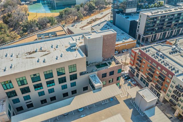 3100 W 7th Street 811, Fort Worth, TX 76107