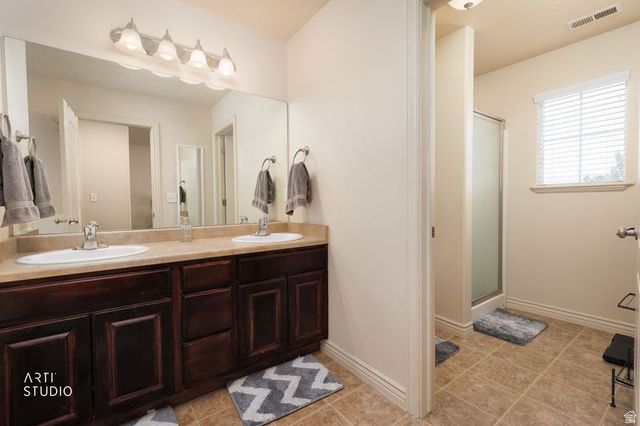 14597 S PEBBLE ROSE DR, Herriman, UT 84096