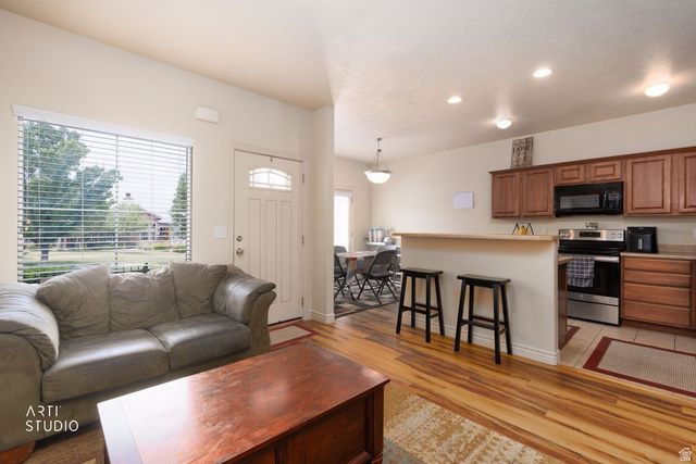14597 S PEBBLE ROSE DR, Herriman, UT 84096