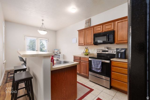 14597 S PEBBLE ROSE DR, Herriman, UT 84096
