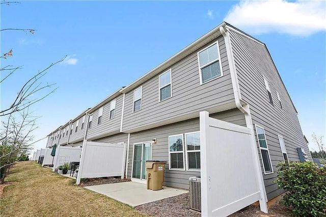 136 Salt Lake Lane Lane, Hoschton, GA 30548
