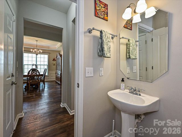 2505 Mullis Lane, Matthews, NC 28105