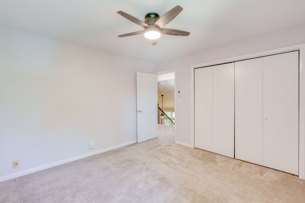 Image 26 of property listing at 412 Jay Drive, Mt Vernon, IL 62864