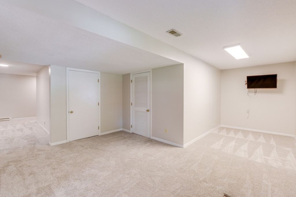 Image 38 of property listing at 412 Jay Drive, Mt Vernon, IL 62864