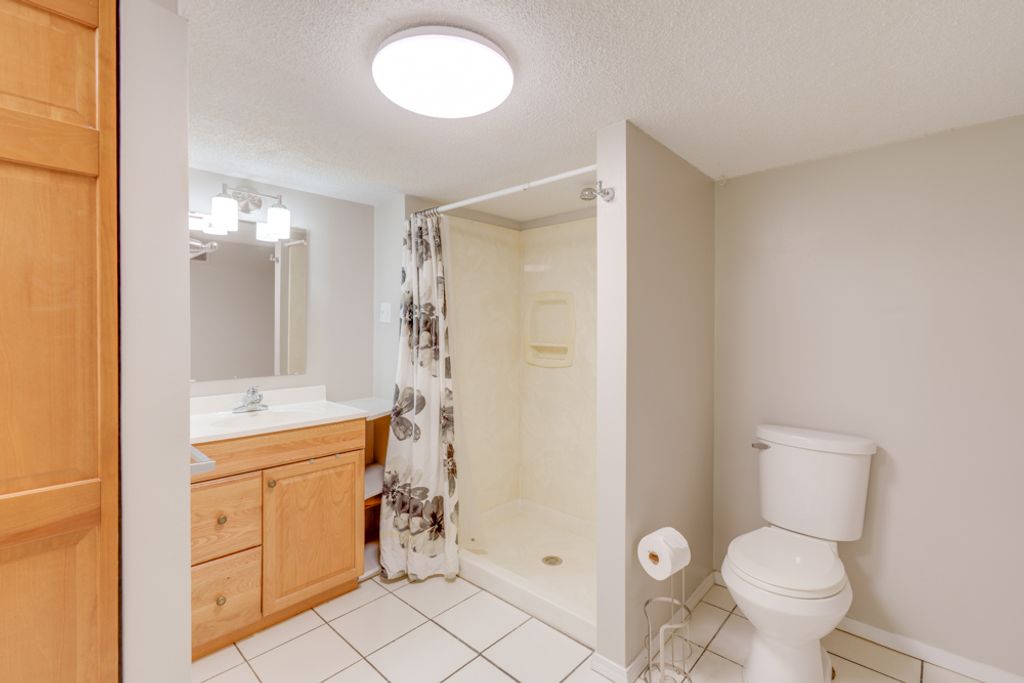 Image 41 of property listing at 412 Jay Drive, Mt Vernon, IL 62864