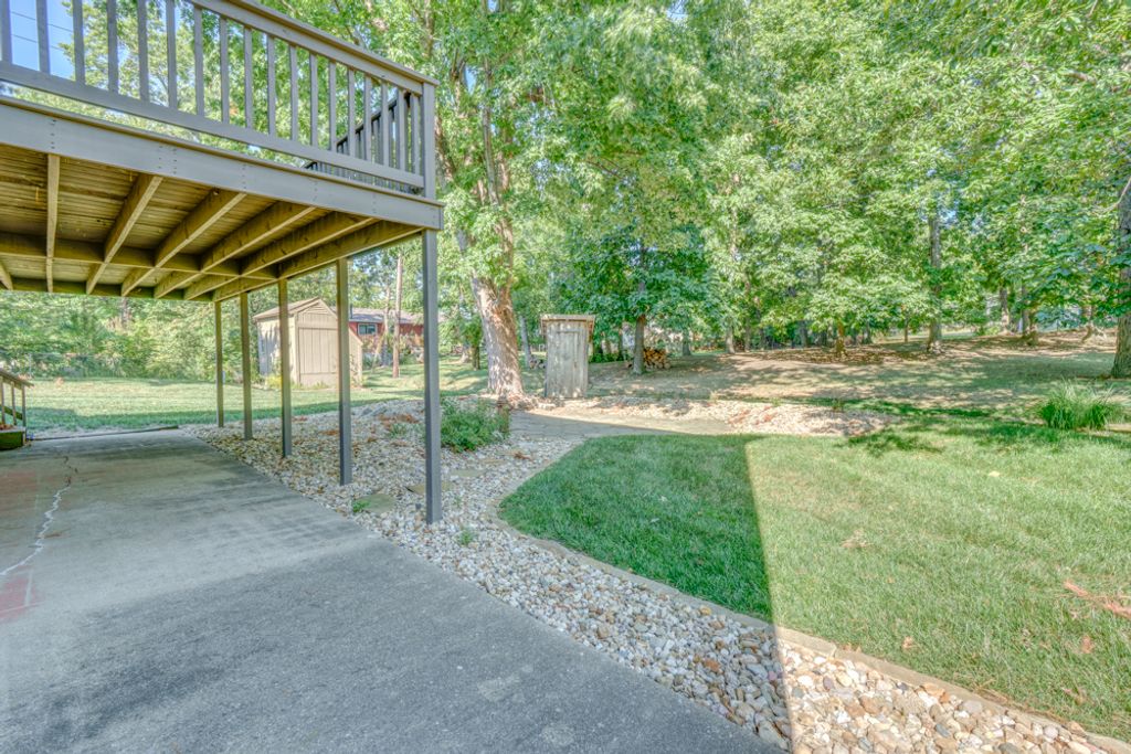 Image 46 of property listing at 412 Jay Drive, Mt Vernon, IL 62864
