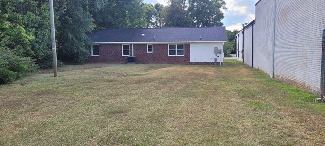 7 S Farr Ave., Andrews, SC 29510
