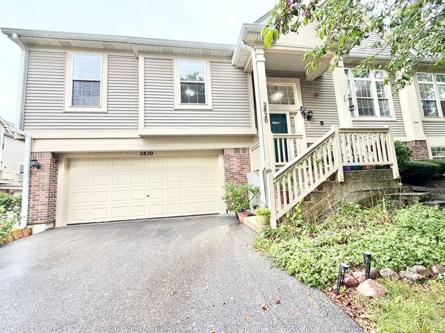 2820 N GREENWOOD Avenue, Arlington Heights, IL 60004