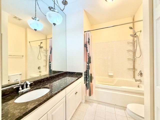 2820 N GREENWOOD Avenue, Arlington Heights, IL 60004