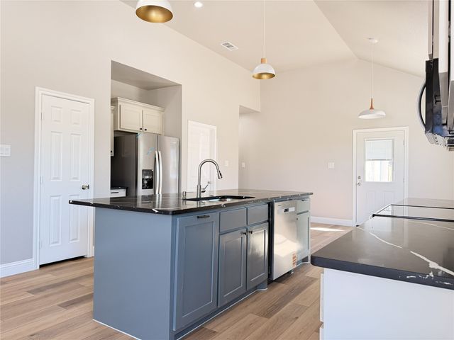 2225 College Street, Greenville, TX 75407