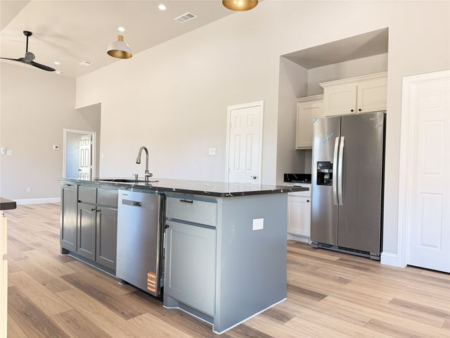 2225 College Street, Greenville, TX 75407