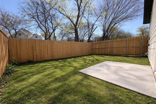 2225 College Street, Greenville, TX 75407