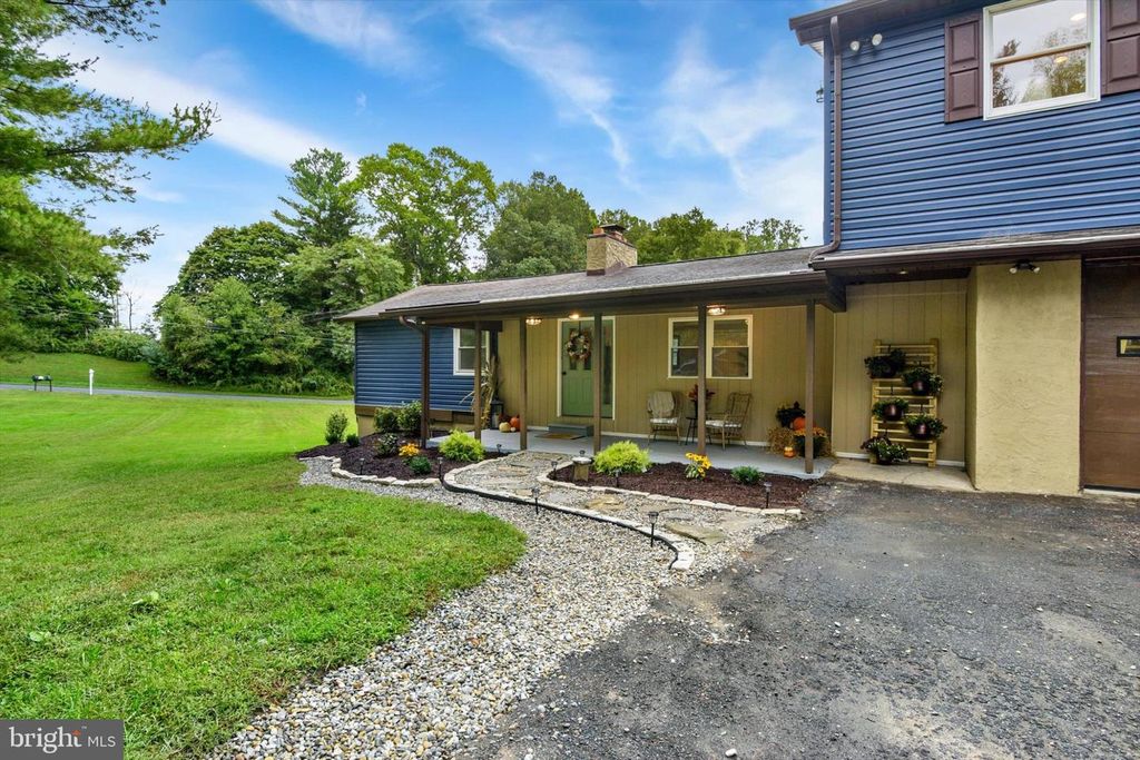 Image 3 of property listing at 2856 SHARON RD, Jarrettsville, MD 21084