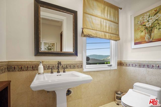 10940 Terryview Drive, Studio City (los Angeles), CA 91604