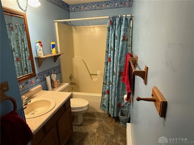 8531 Kingston Drive, Franklin, OH 45005