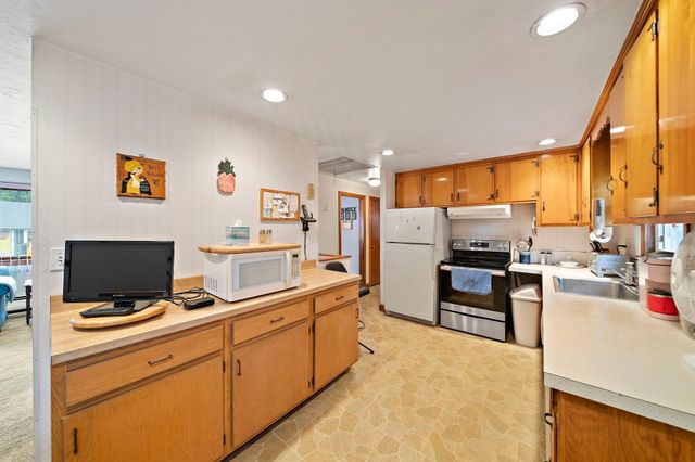 14 Gerald Avenue, Randolph, MA 02368