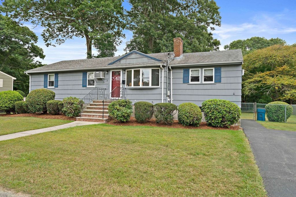 14 Gerald Avenue, Randolph, MA 02368