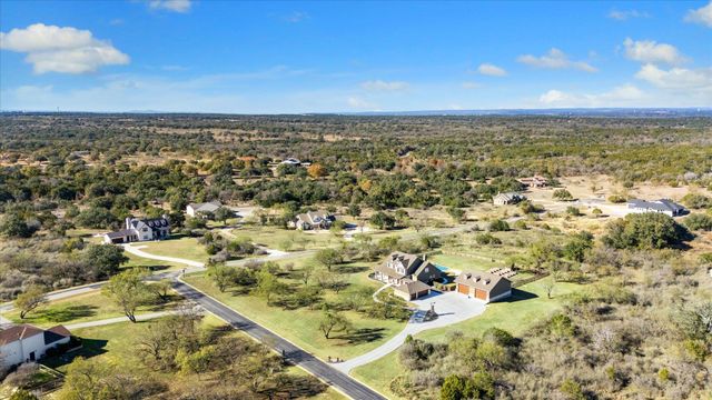 100 Cross TRL, Spicewood, TX 78669